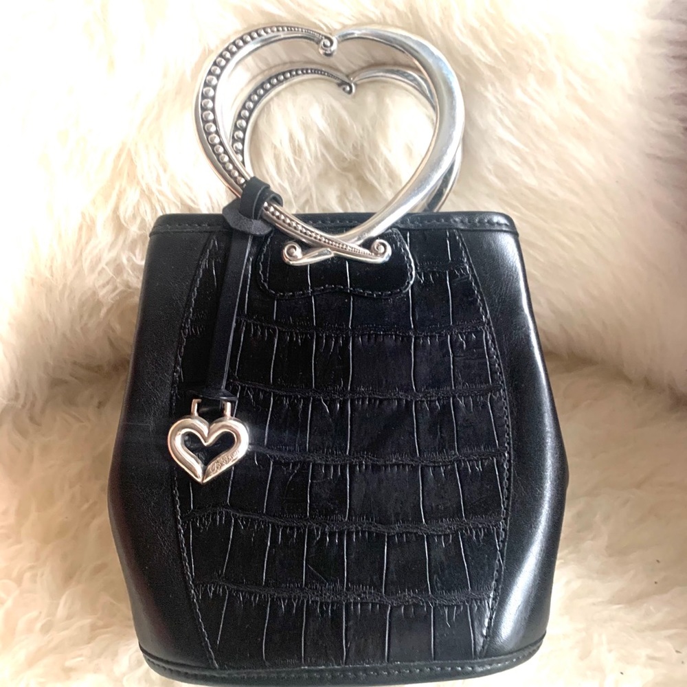 ✨SOLD✨✔️✔️ Blk Brighton heart handles Bucket